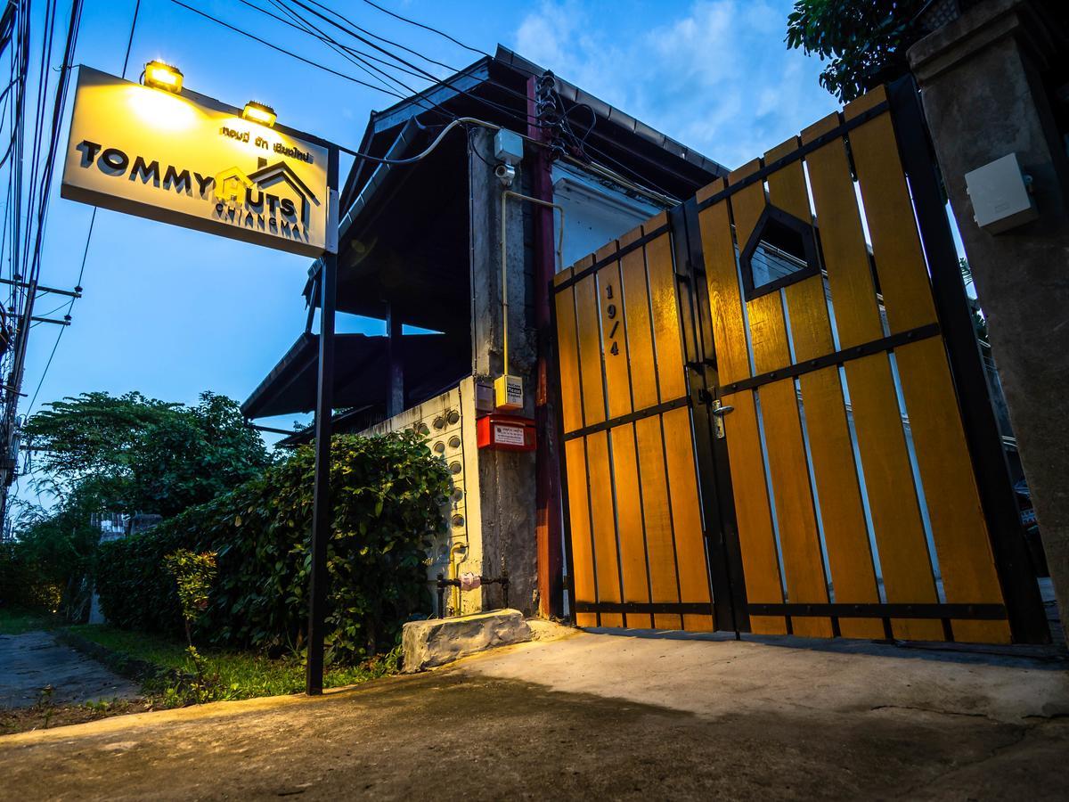 Tommy Huts Hotel Chiang Mai Exterior photo